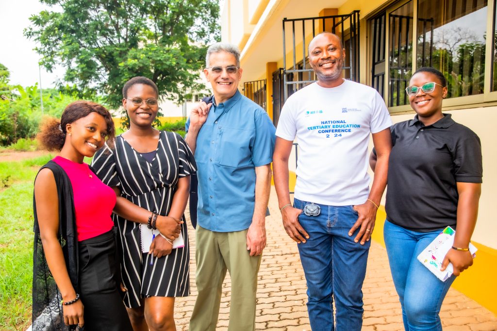 Dr. Schneider with a group of students from Kwame Nkrumah University of Science and Technology (KNUST).